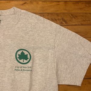 ONLY NY PARKS AND REC T-SHIRT, LARGE